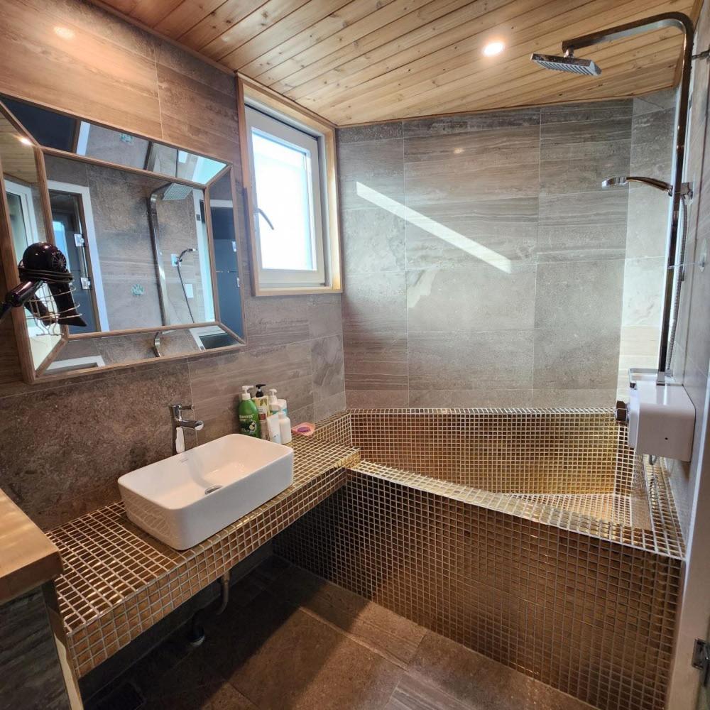 Ariene Guesthouse Gwangju Metropolitan City Ngoại thất bức ảnh